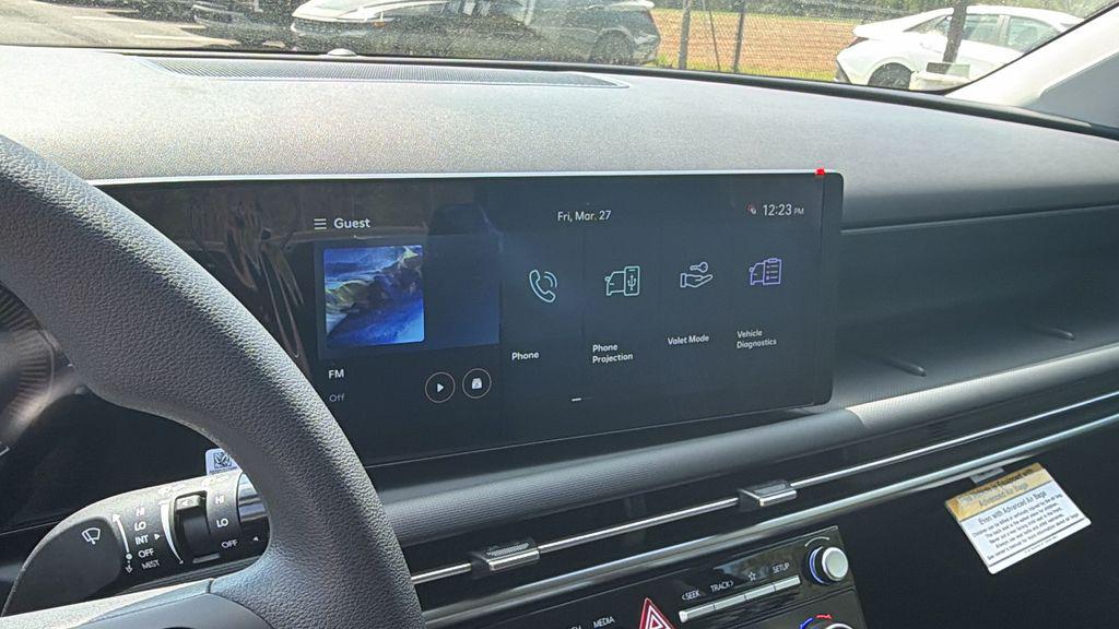 New 2026 Phantom Black HYUNDAI SEL FWD image 27