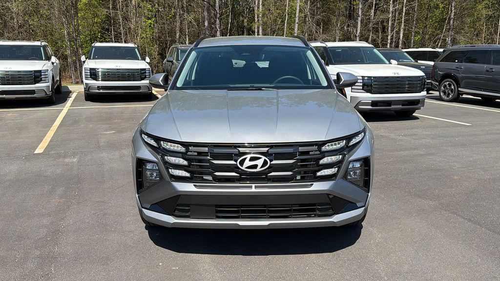 New 2026 Shimmering Silver HYUNDAI SEL FWD image 2