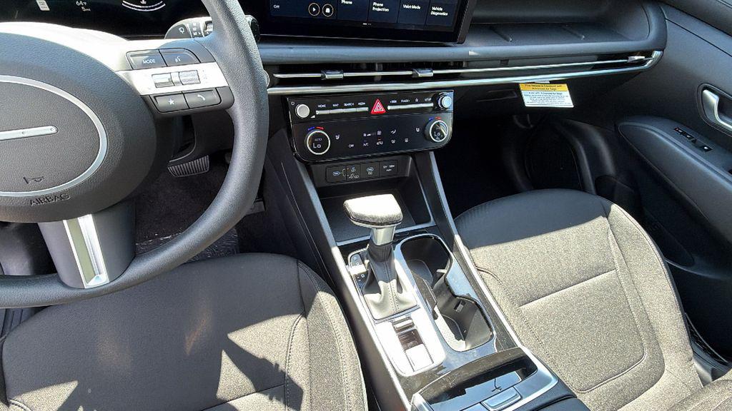 New 2026 Shimmering Silver HYUNDAI SEL FWD image 30
