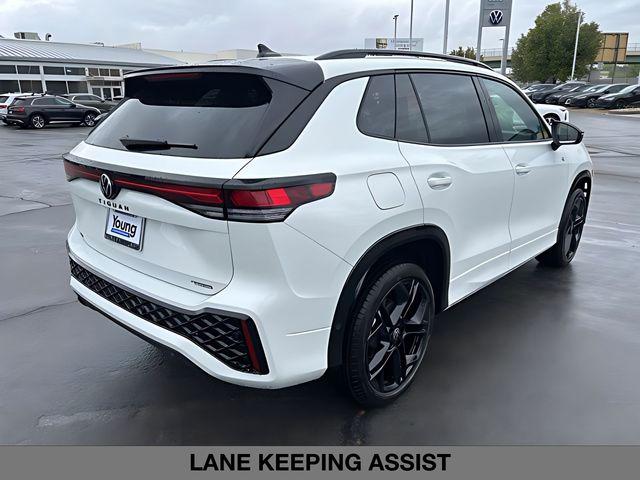 2026 Volkswagen Tiguan SE R-Line Black