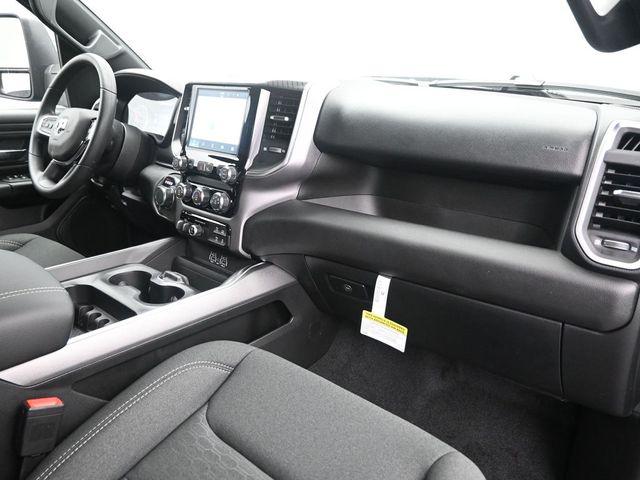 2026 Ram 1500 Express Crew Cab 4x4 57 Box