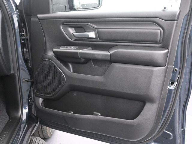 2026 Ram 1500 Express Crew Cab 4x4 57 Box