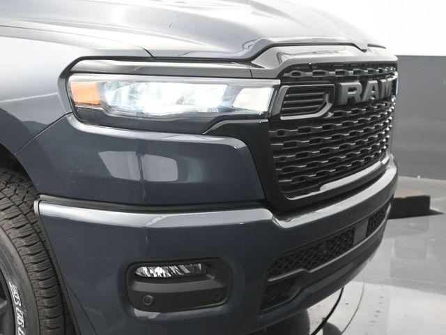 2026 Ram 1500 Express Crew Cab 4x4 57 Box