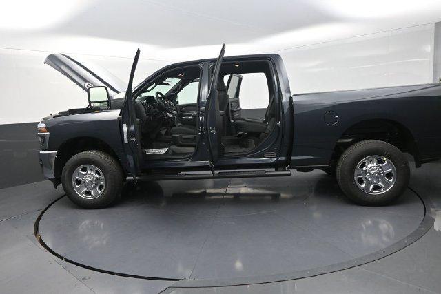2026 Ram 2500 Tradesman Crew Cab 4x4 64 Box