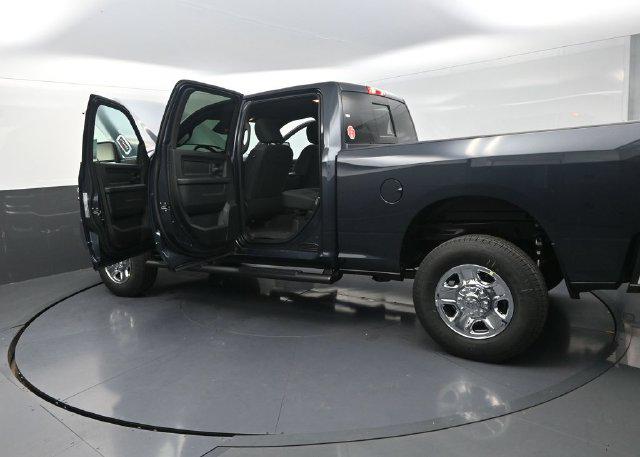 2026 Ram 2500 Tradesman Crew Cab 4x4 64 Box