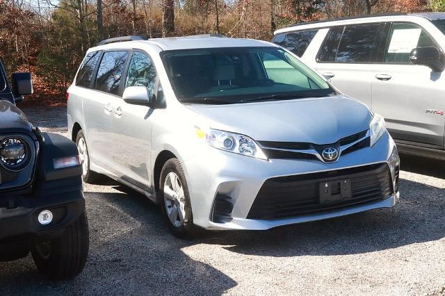 2020 Toyota Sienna LE
