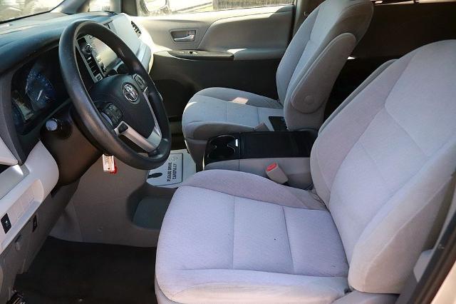 2020 Toyota Sienna LE