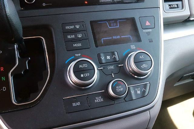 2020 Toyota Sienna LE