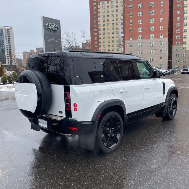 2023 Land Rover Defender 110 X-Dynamic SE