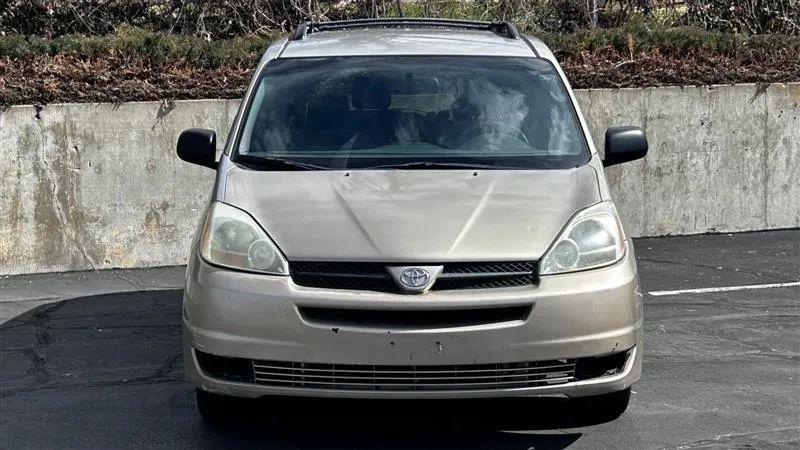 2004 Toyota Sienna LE