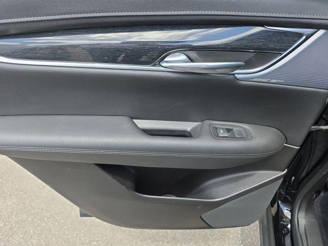 2023 Cadillac XT5 FWD Premium Luxury