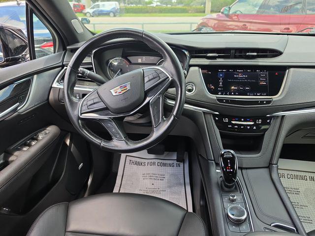 2023 Cadillac XT5 FWD Premium Luxury