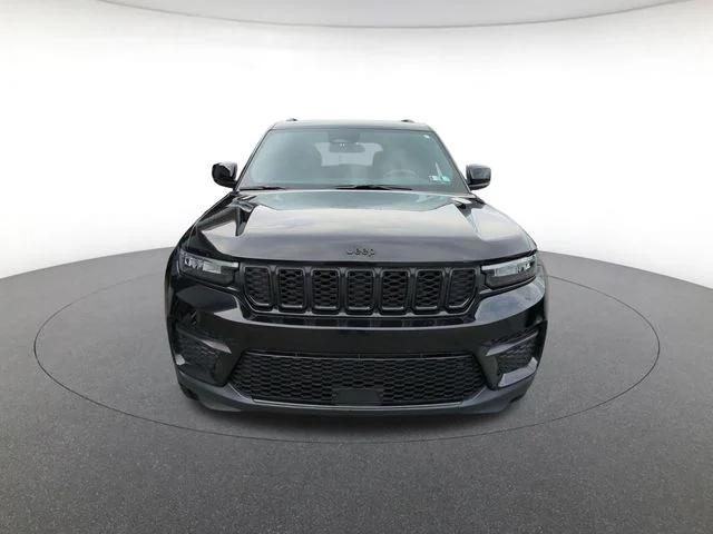 2023 Jeep Grand Cherokee Altitude 4x4 2023 Jeep Grand Cherokee Altitude 4x4