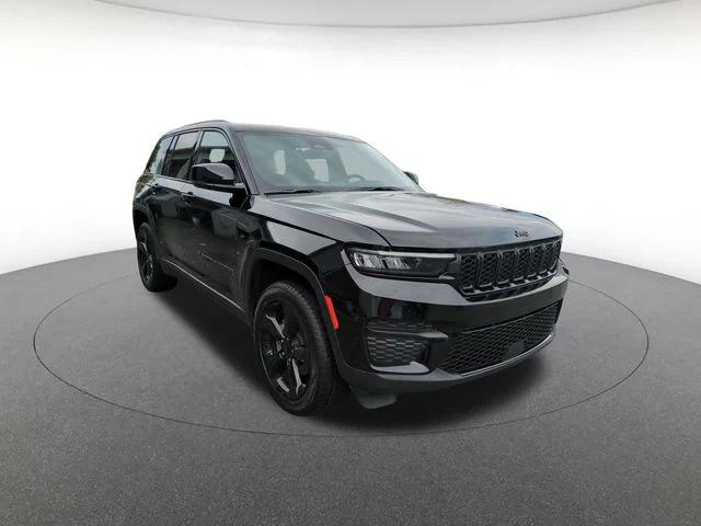 2023 Jeep Grand Cherokee Altitude 4x4 2023 Jeep Grand Cherokee Altitude 4x4