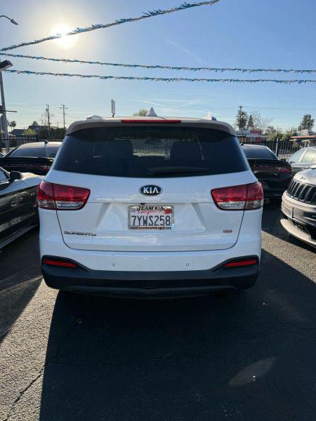 2017 Kia Sorento 2.4L LX