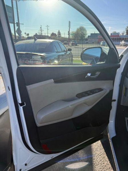 2017 Kia Sorento 2.4L LX