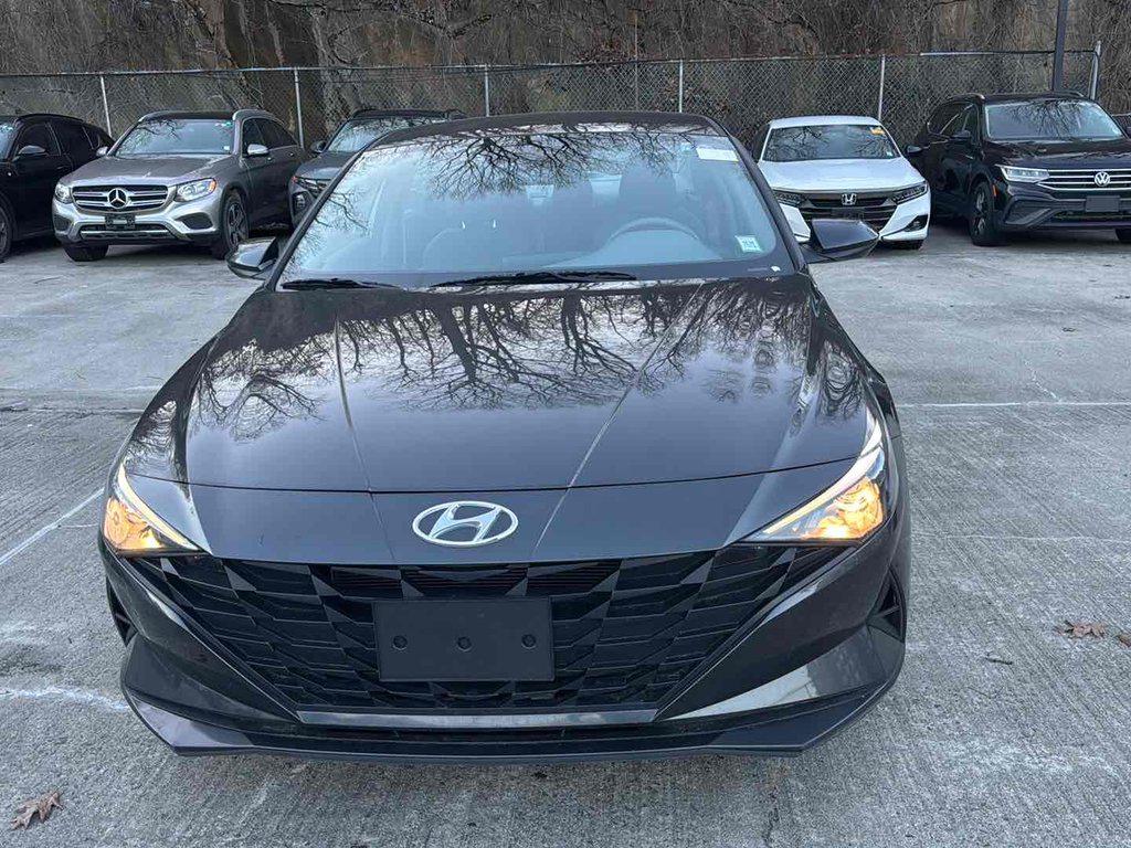 Portofino Gray 2023 Hyundai Elantra SEL FWD Sedan Front-Wheel Drive Automatic