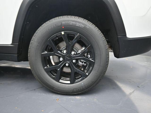2026 Jeep Grand Cherokee Altitude 4x2