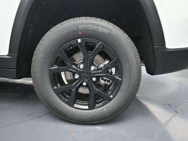 2026 Jeep Grand Cherokee Altitude 4x2