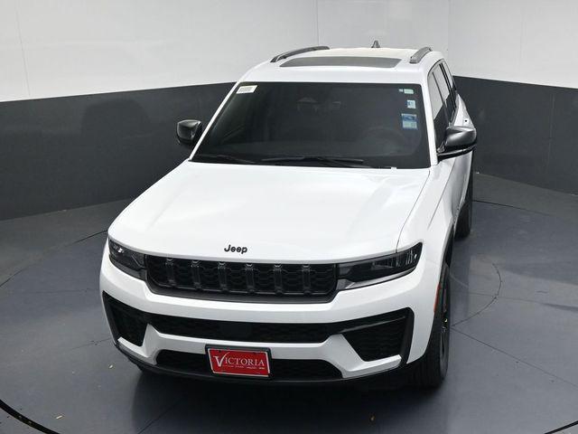 2026 Jeep Grand Cherokee Altitude 4x2
