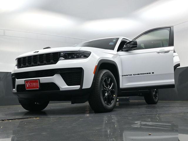 2026 Jeep Grand Cherokee Altitude 4x2