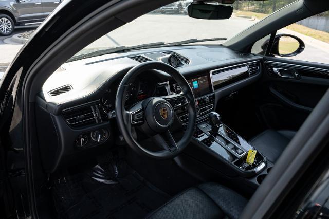 2022 Porsche Macan Base