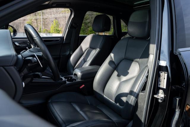 2022 Porsche Macan Base