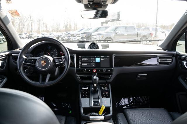 2022 Porsche Macan Base