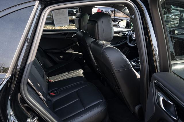 2022 Porsche Macan Base