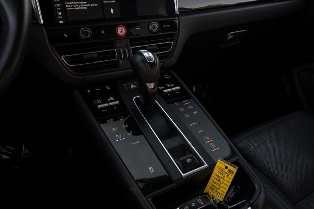 2022 Porsche Macan Base