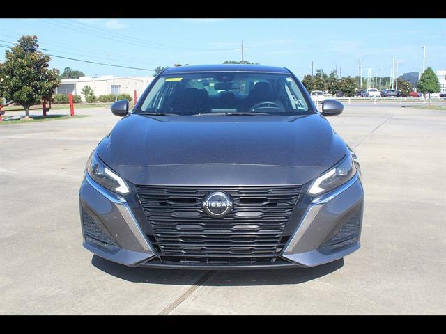2023 Nissan Altima SV FWD