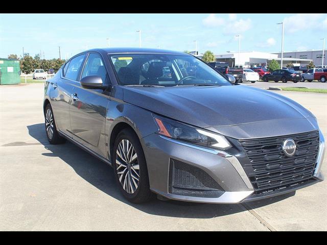 2023 Nissan Altima SV FWD