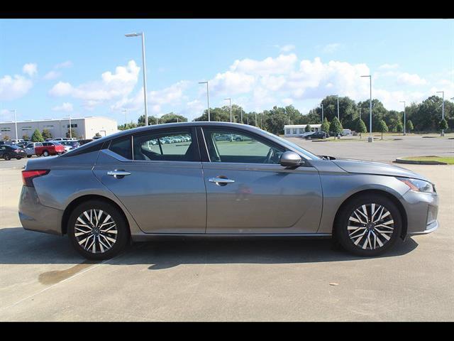 2023 Nissan Altima SV FWD