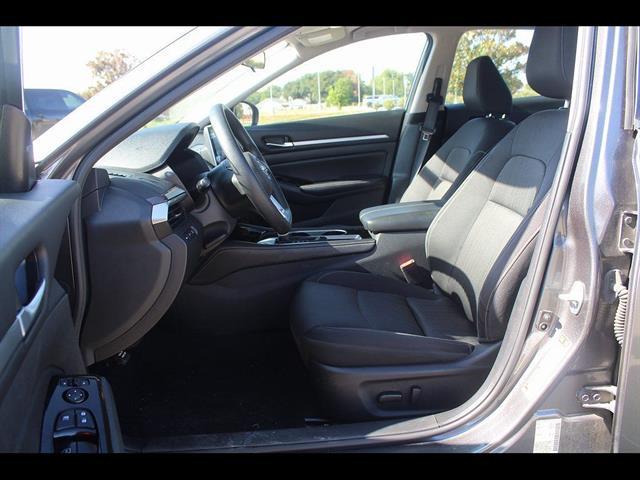 2023 Nissan Altima SV FWD