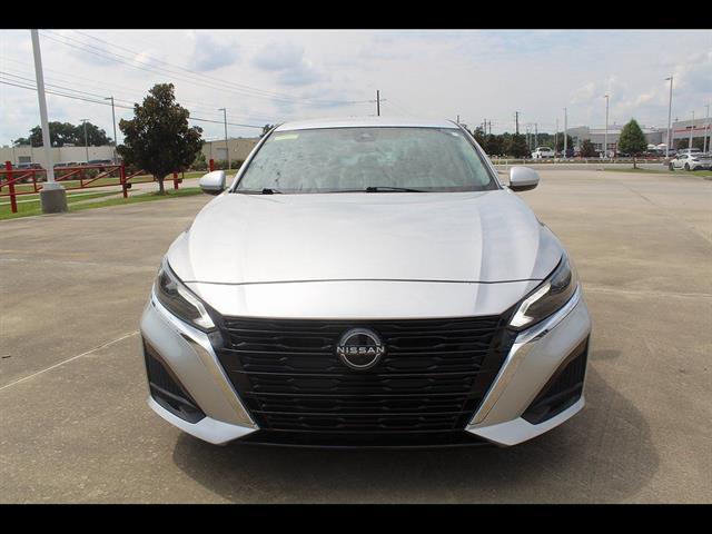 2023 Nissan Altima SV FWD
