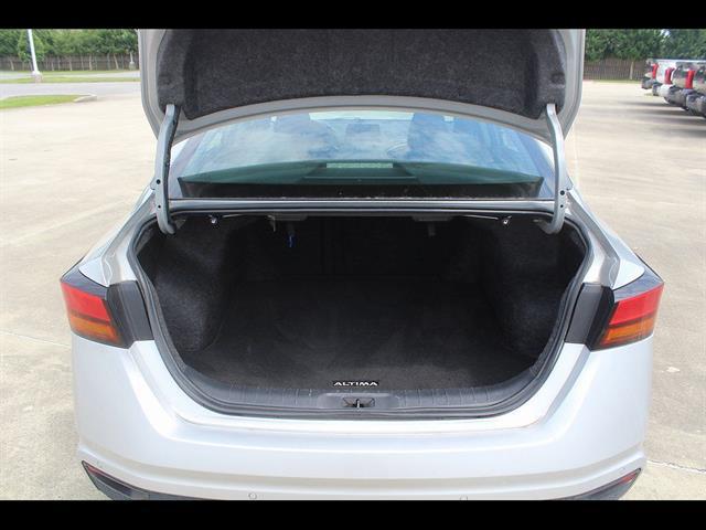 2023 Nissan Altima SV FWD