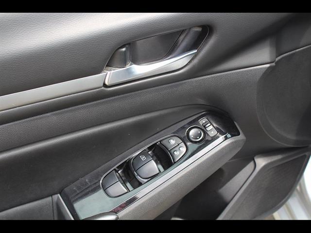 2023 Nissan Altima SV FWD