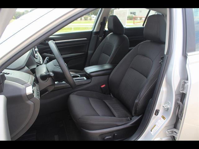 2023 Nissan Altima SV FWD