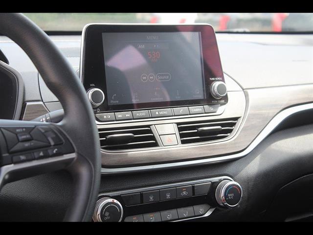 2023 Nissan Altima SV FWD