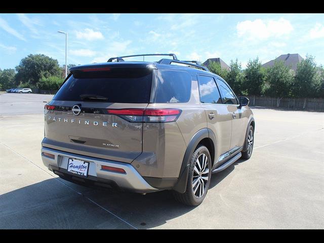 2023 Nissan Pathfinder Platinum FWD
