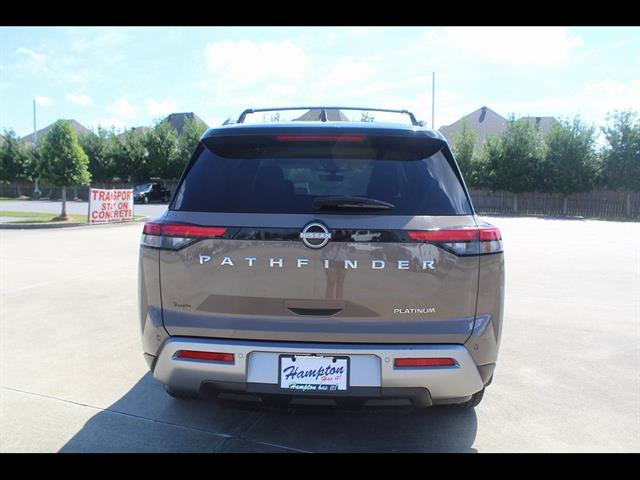 2023 Nissan Pathfinder Platinum FWD