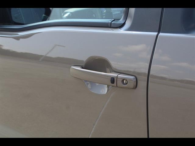 2024 Nissan Frontier Crew Cab PRO-X 4x2