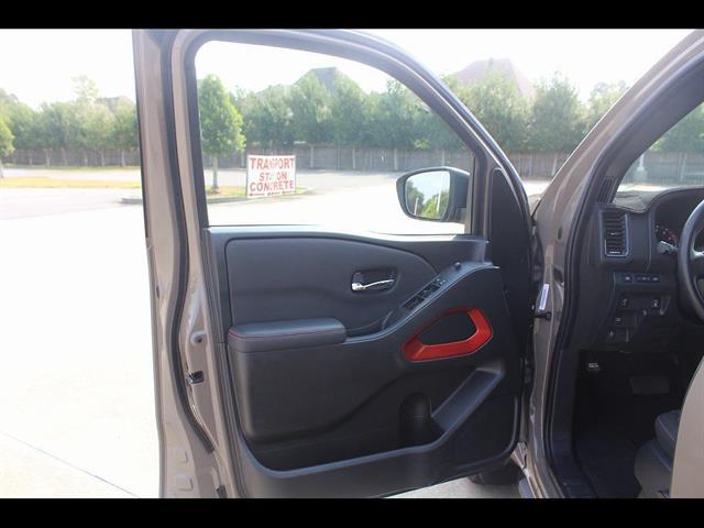 2024 Nissan Frontier Crew Cab PRO-X 4x2