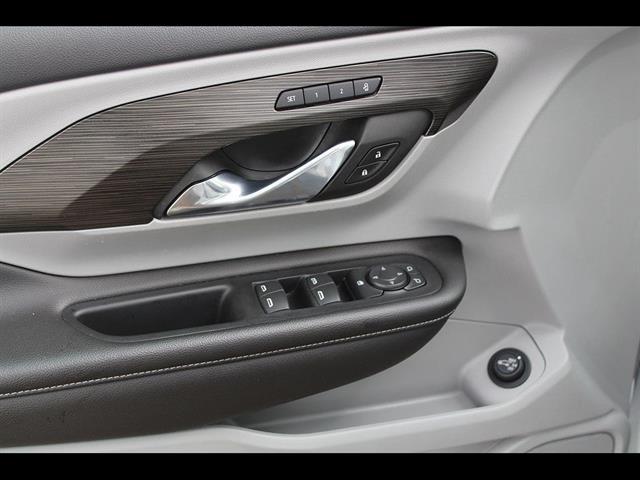 2023 GMC Terrain FWD SLT