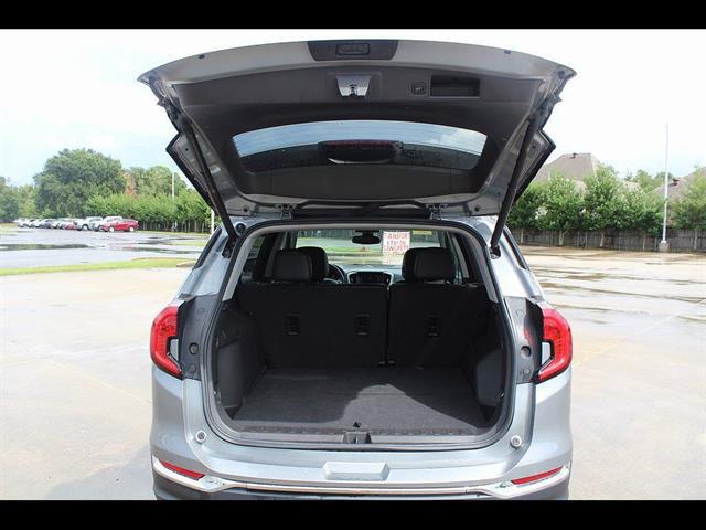 2024 GMC Terrain FWD SLT