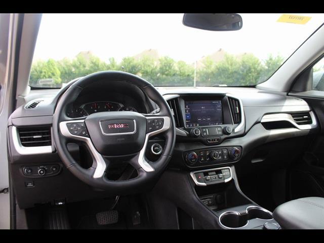 2024 GMC Terrain FWD SLT