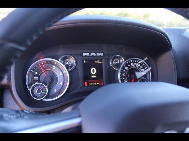 2024 Ram 3500 Big Horn Crew Cab 4x4 8' Box