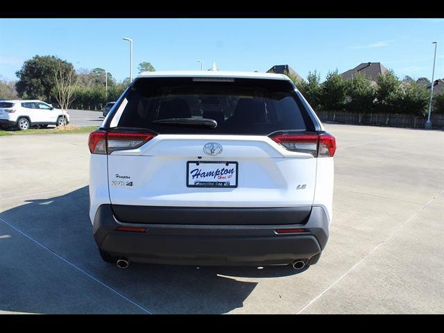 2023 Toyota RAV4 LE