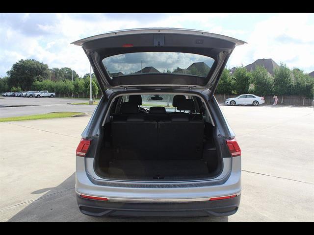 2024 Volkswagen Tiguan 2.0T SE