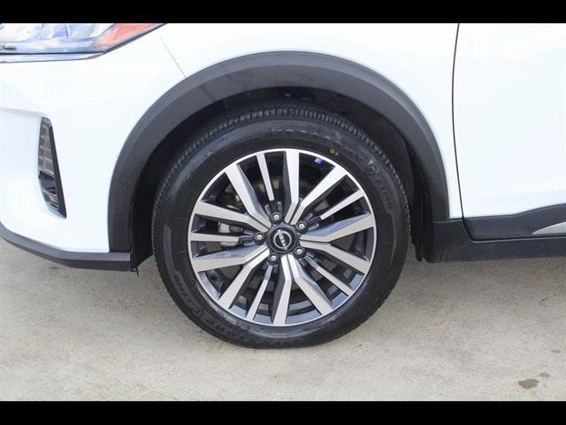 2024 Nissan Kicks SR Xtronic CVT